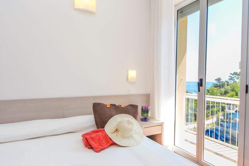 Hotel Adler Gabicce Mare Zimmer foto