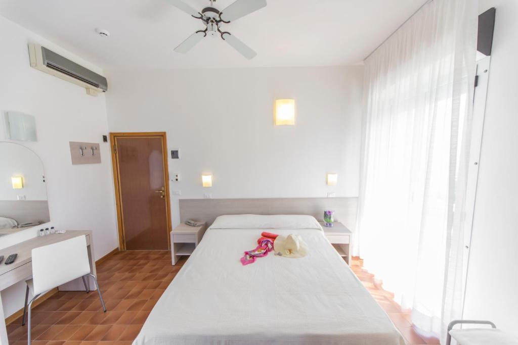 Hotel Adler Gabicce Mare Zimmer foto