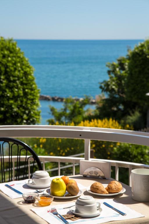 Hotel Adler Gabicce Mare Exterior foto