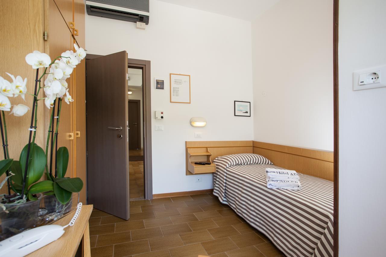 Hotel Adler Gabicce Mare Exterior foto